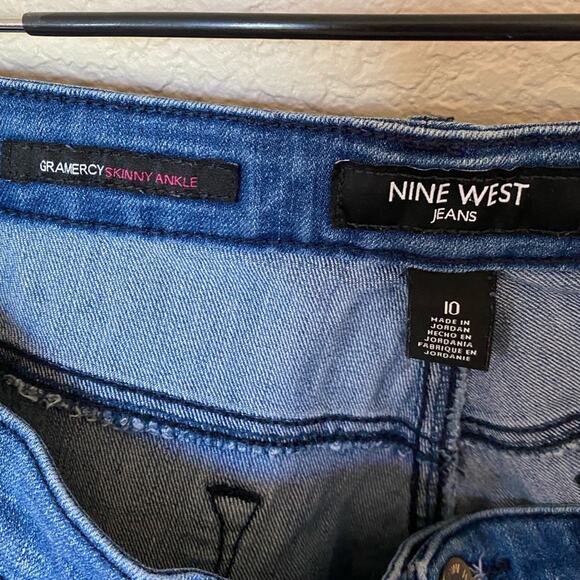 Nine West Medium Wash Skinny Ankle Jeans Size 10 - Picture 3 of 4